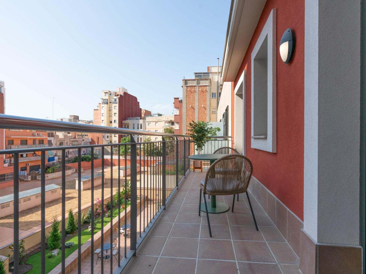 Limehome Barcelona Carrer De Besalu 90 - Estancia Temporal Esterno foto